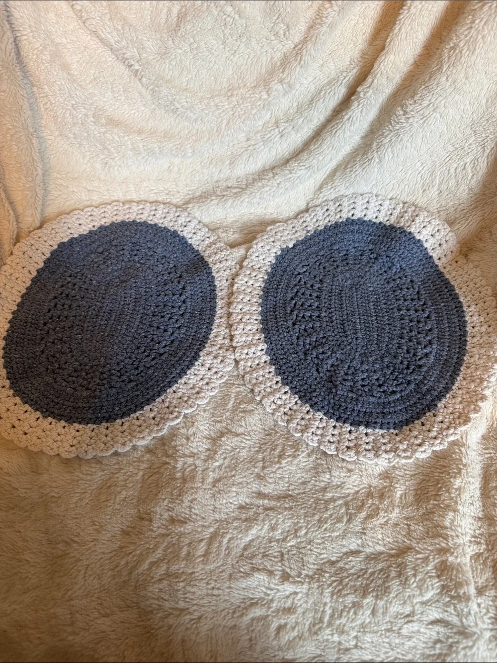 Handmade Crochet Oval Placemats Set of 2 Blue Cream Scalloped Border Farmhouse